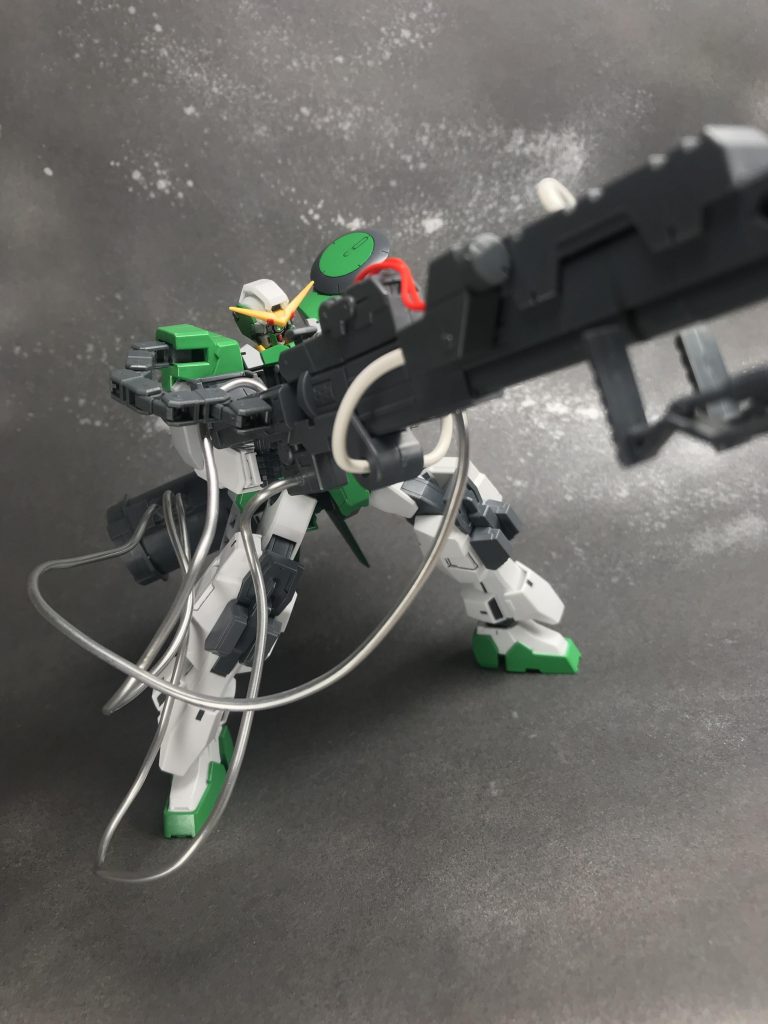 頭部はまるごとカメラになっているものに換装されています。
イメージはデュナメストルペードや高高度狙撃銃です。