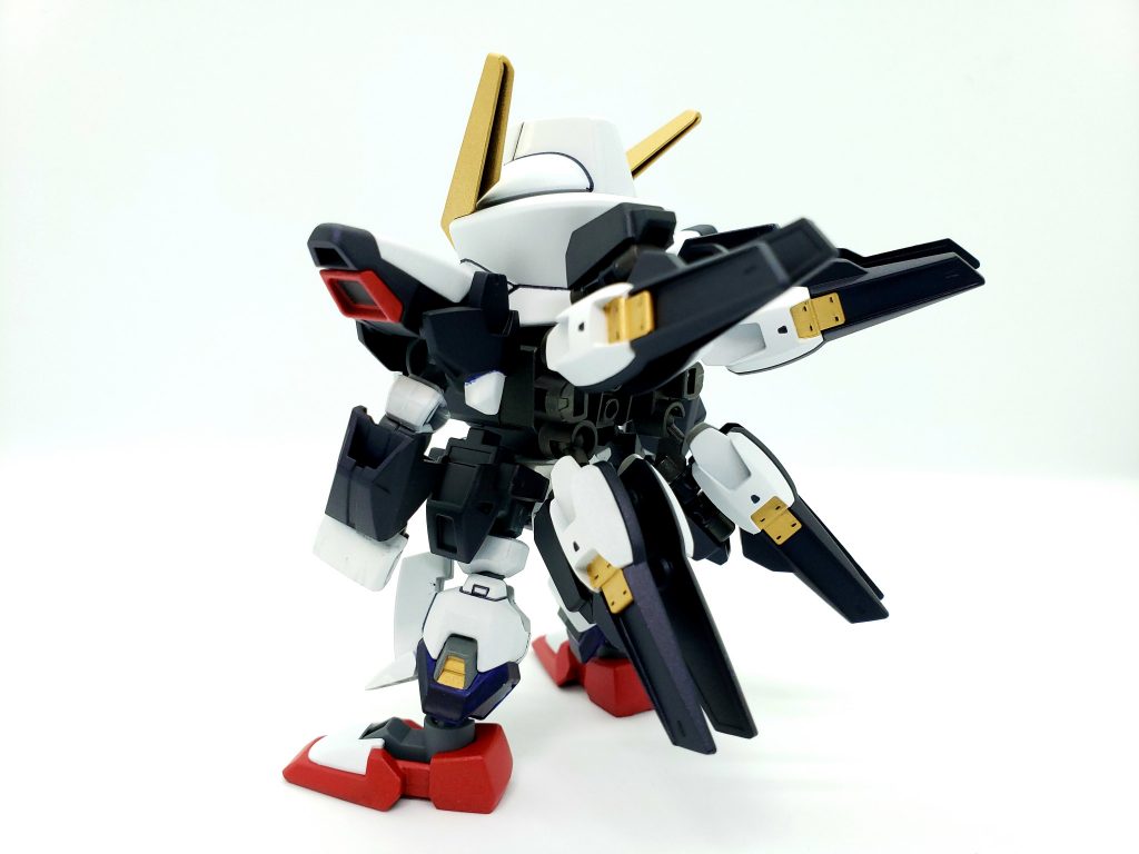 前後。
シスクードはかなり好きな機体で今回キット化してすごいうれしかったので是非しっかりと
自分が出来る範囲でキレイに作ってあげたかったので結構よい仕上がりになってよかった・・・・・・