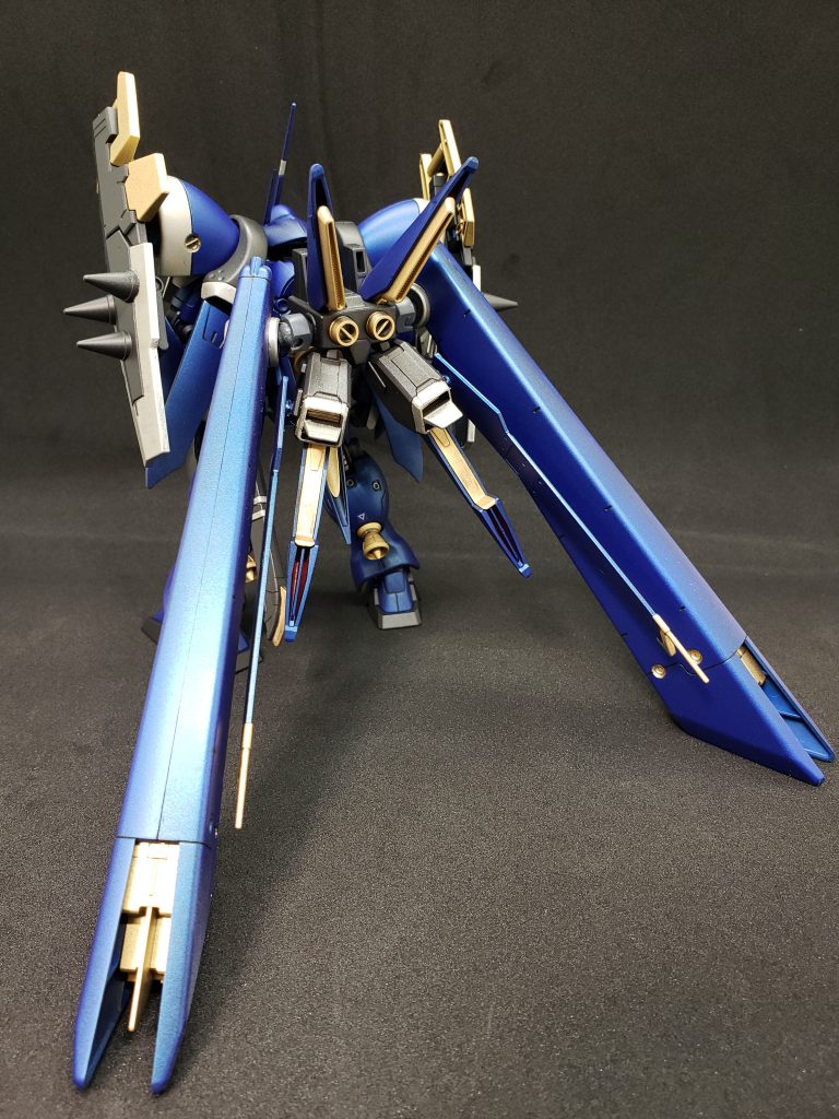 ベースをHGUCガーベラ・テトラに両肩のスパイクシールドはHGドムR35から。
バックパックはHGアストレイレッドフレームのフライトユニットにHGドラッツェの脚部とスタビライザー、
頭部ブレードアンテナもドラッツェの頭部アンテナを取り付けています。