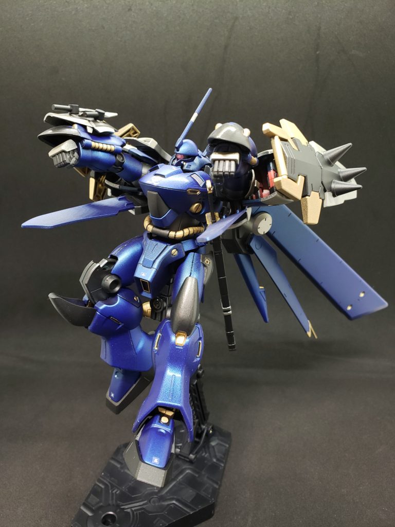 メイン武器はガーベラ・ストレート、サブ武器にコールドメタル・クナイ。
射撃武器は腕部110mm機関砲、スパイクシールド内蔵のマシンガンと、
超近接特化型のガンプラ。