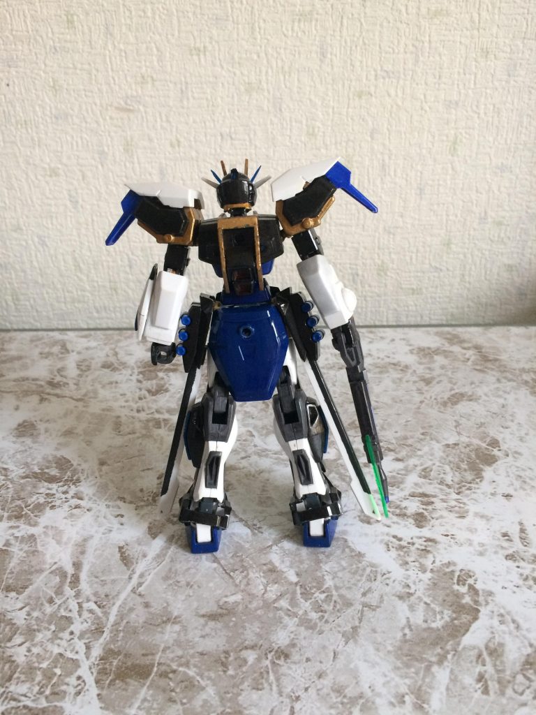 バックパック無し背面