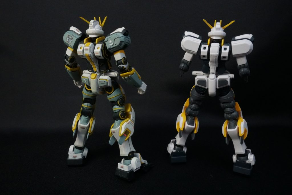 後ろから。関節部と黄色のラインの塗り分けが大変でした。