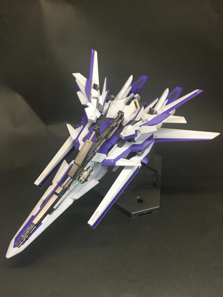 ウェイブライダー形態。カッコいい!美しい!余剰パーツは多めで組み換え用パーツがあります。
