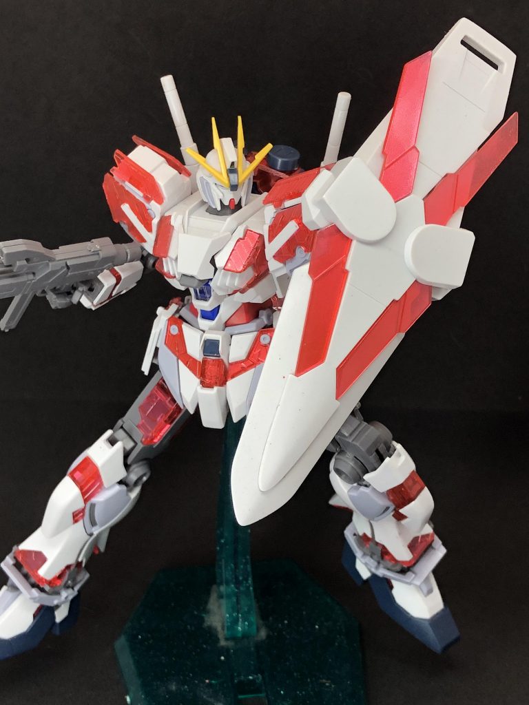 ユニコーン系列はサイコフレームが目立つので墨入れはあえてしませんでした。