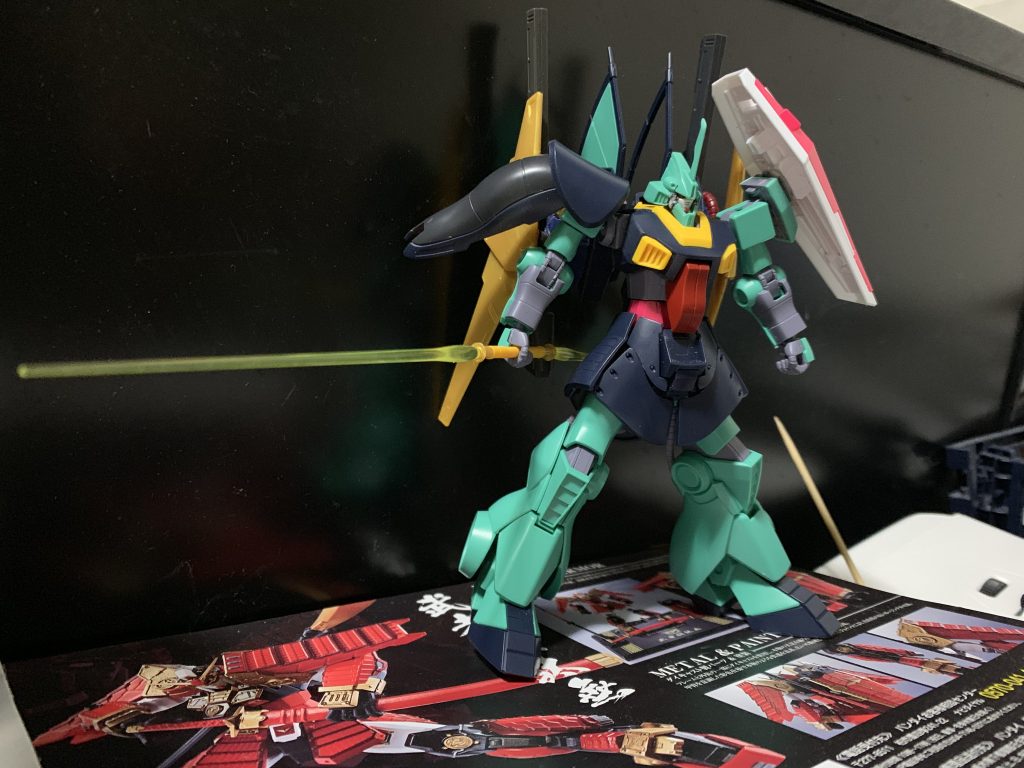 更に前はベースガンダムのシールドの予定で色々迷走気味でした