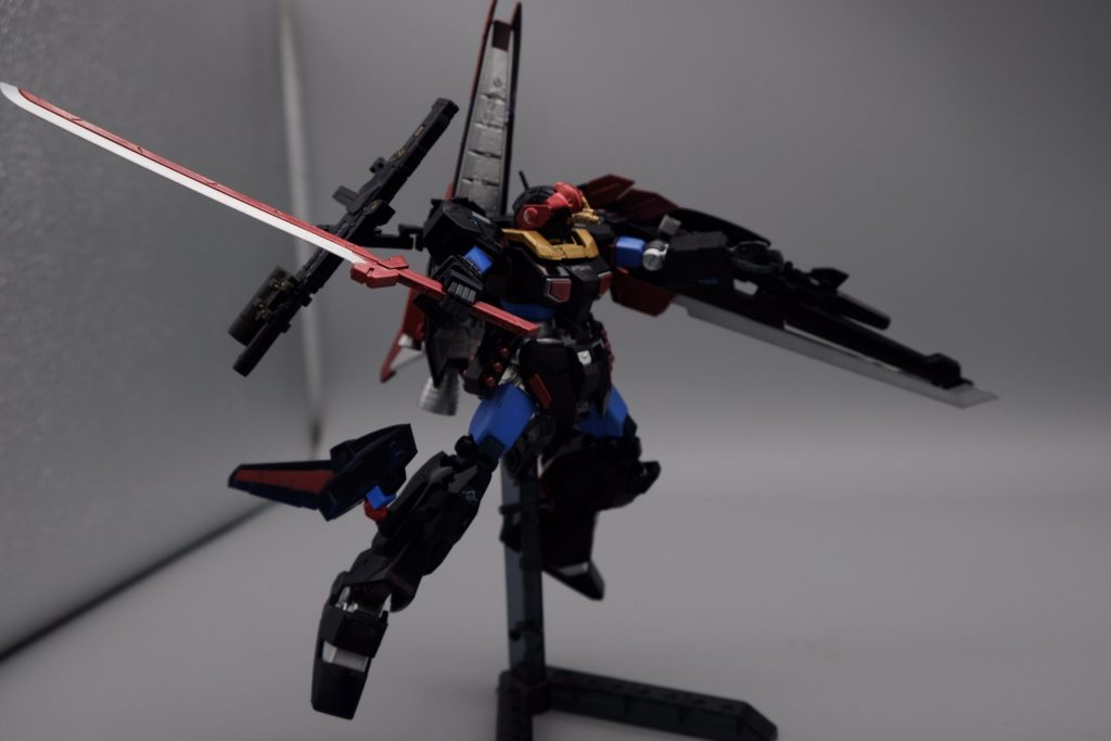 抜刀！
火薬系を使わないサイコフレームの刃ならネオジオング戦でも使えるでしょう