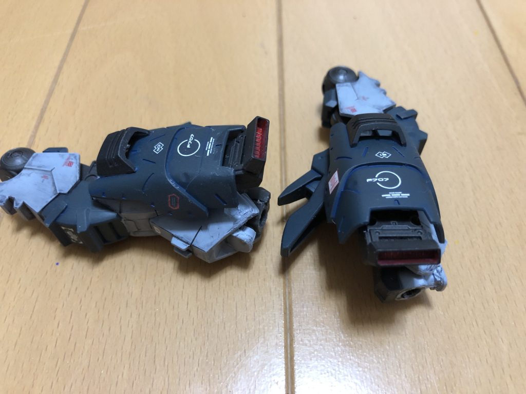 アスタロトシールドx2は脚部の追加装甲と
スラスターに変更