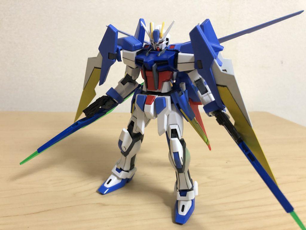 トールストライクグリッターを参考にし、HGCEエールストライク、HG AGE-2、HGCEフリーダムを使用して作成しました。
搭載武装
・ブレイドピストル×2
・ビームサーベル×4
・ストライダードラグーン×4