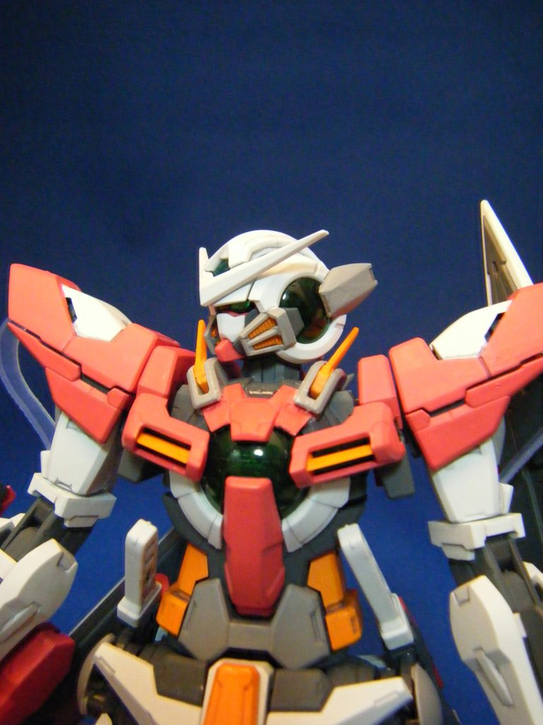 顔側面も白だと味気なく感じていたのでグレーにしてメリハリをつけてます。