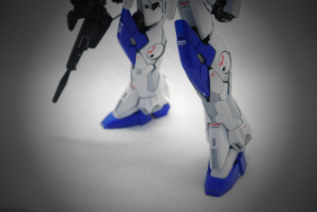 V2–4枚目/制作者：F.N