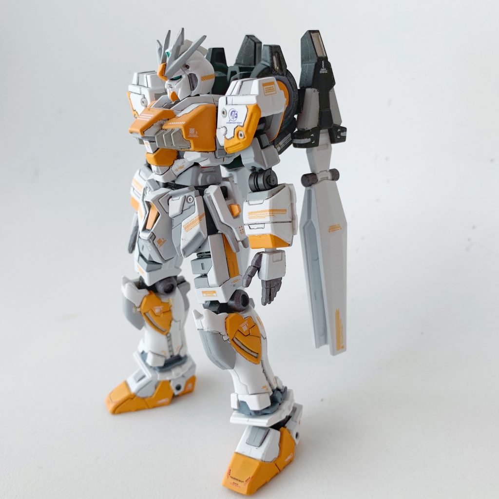 νガンダムは、各方面のサポートがあったとは言え相当短期間(実質3か月)で完成にこぎつけているので、アムロの設計思想に応えられる機体や製造工程が存在していた…それがRX-9(RX-90)という解釈です。