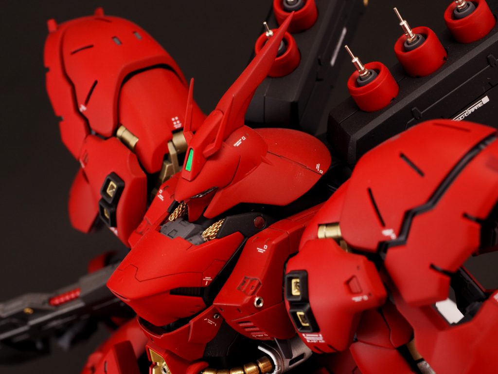 首元アップ
首元のパイプはゴールドチェーンに置き換えてます。