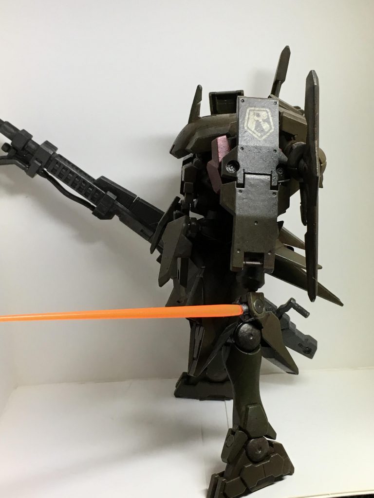 ボトムズのデカールを貼ってみました。