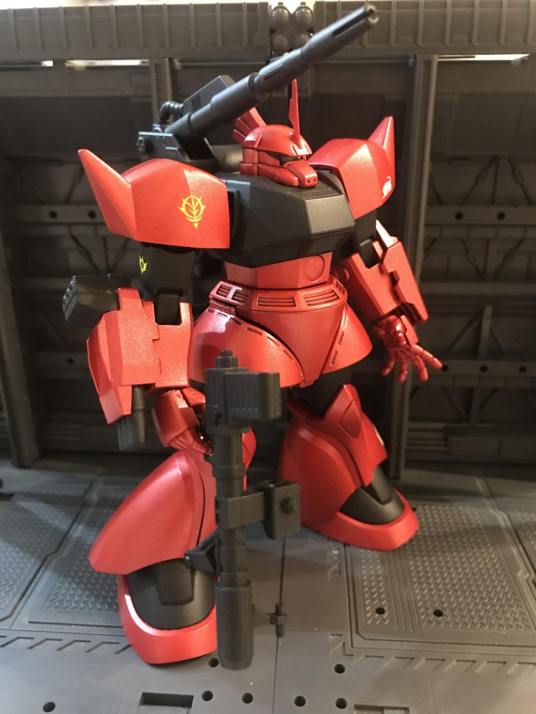 一応キャノンに換装できますが、設定的にはジョニーは高機動型とキャノンを1機ずつ持ってたっぽいので「換装」ではないですよね。