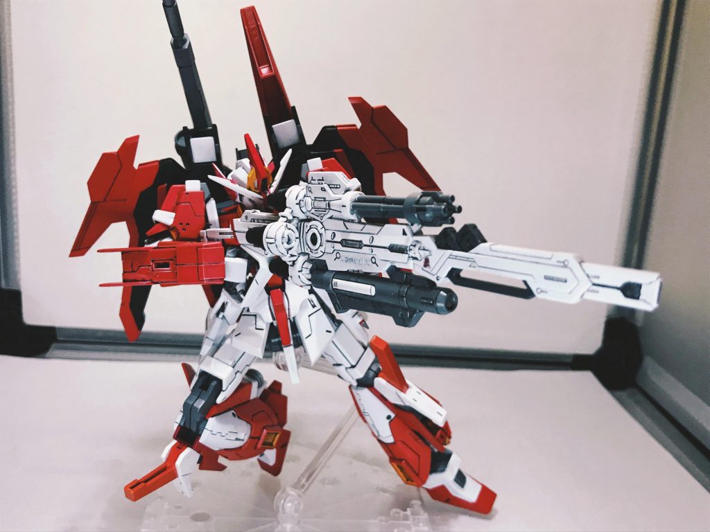 元キットがしっかりしてるのでライフルを構えても結構キマりますね