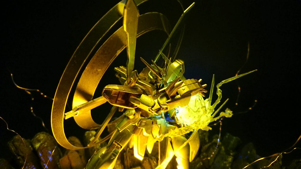 天驚拳エフェクトは光と炎の合わさったような形を意識してみました