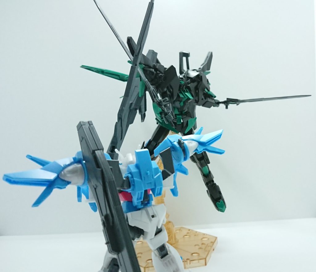 対決イメージ。黒いダブルオースカイの襲撃に困惑しながら応戦的な。