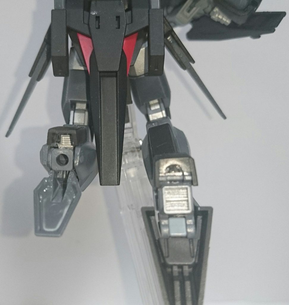 足裏にも追加。
ほとんど見えませんが脹ら脛装甲内にも追加しています。