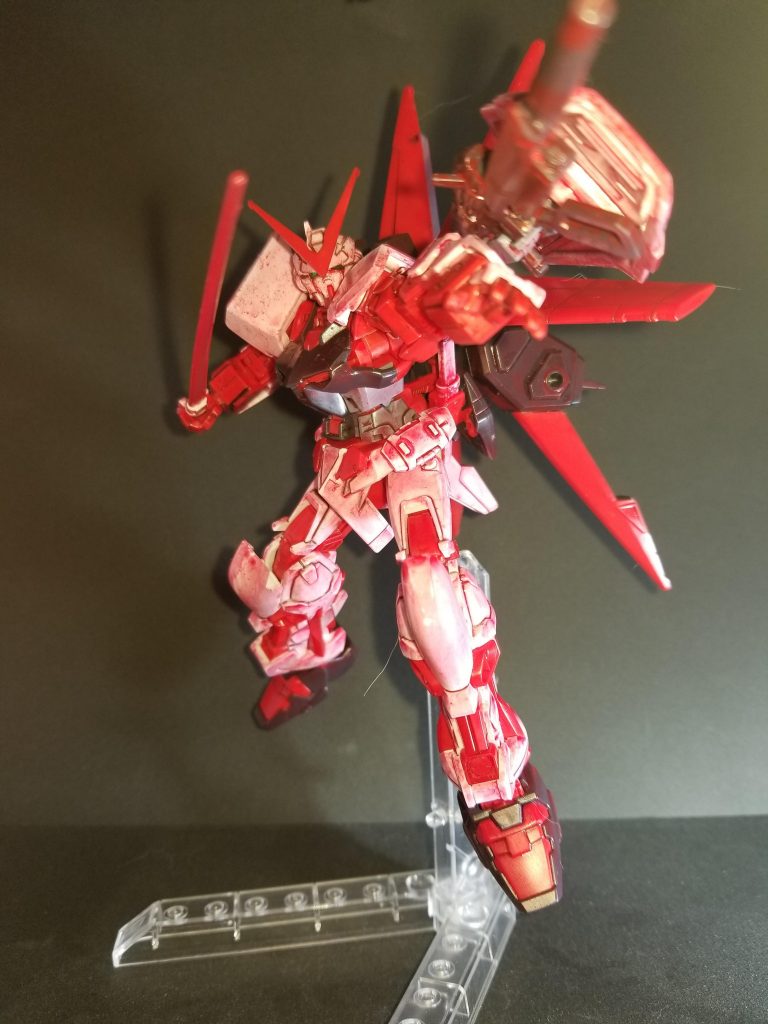 ビームサーベルのクリアにも同じことをしました。
まぁ全く目立ってないです。色合い変わったか肉眼でもわからないですもん。