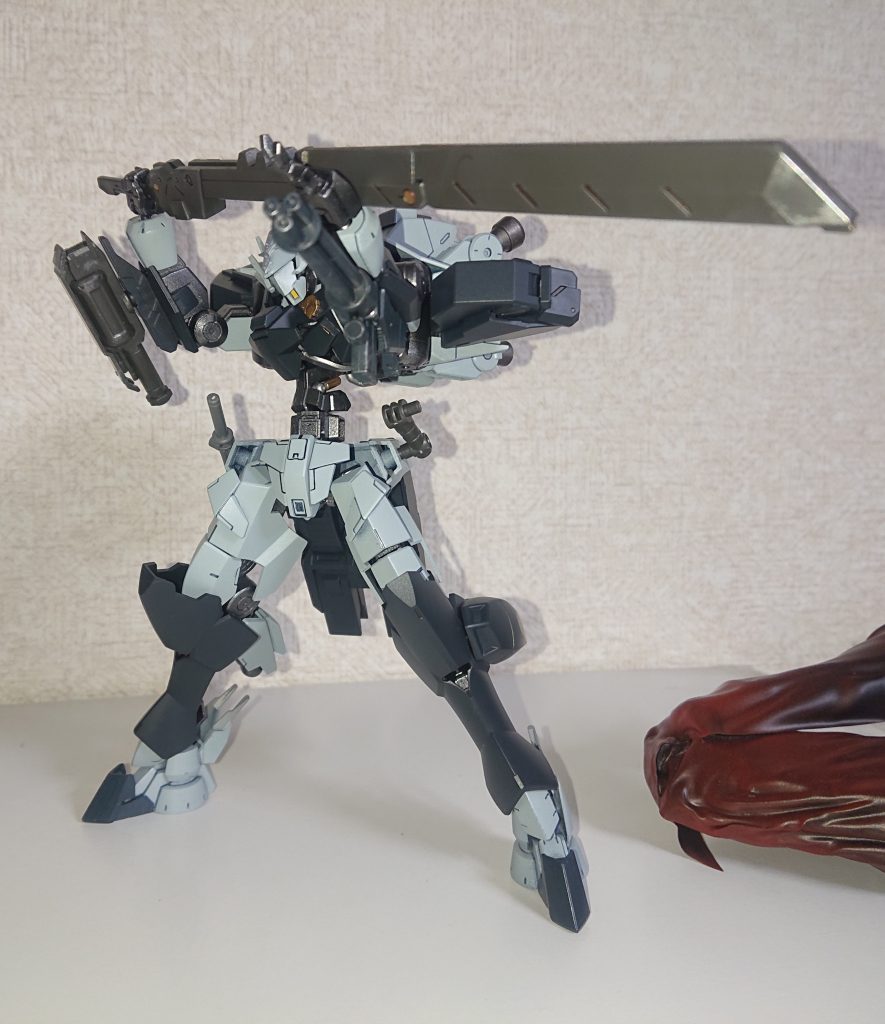 デモリッションナイフ、スタンバイ!
アスタロトと同様のもので、裏ルートで出回っている武器。