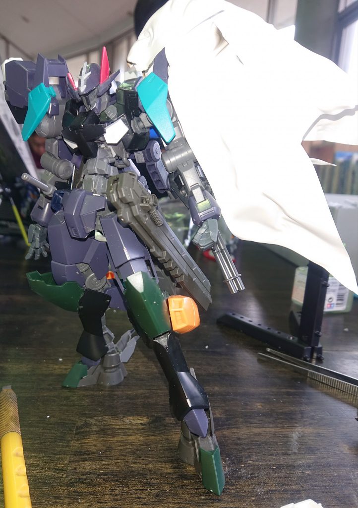 塗装前写真です。カラーは明灰白色、ジャーマングレー、キャラクターレッド等、マントは0,2ミリプラ板です。
閲覧ありがとうございました(^-^)/