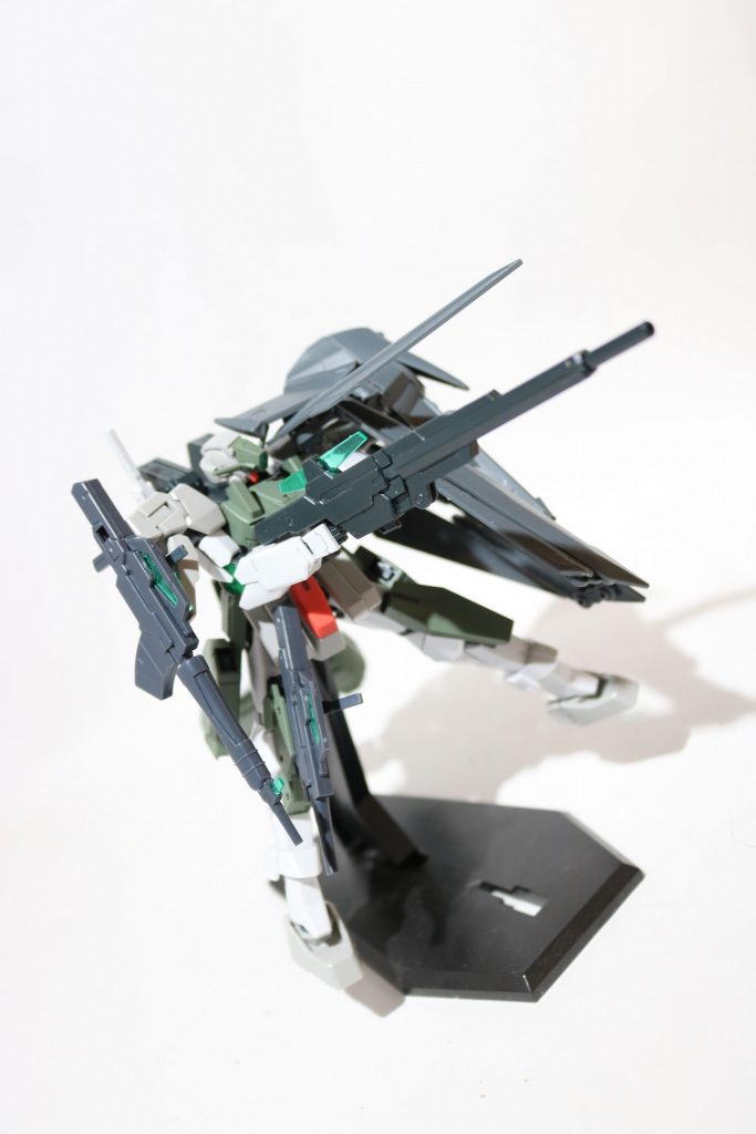 通常のケルディムの任務もこなすためGNスナイパーライフルⅡも装備しています。