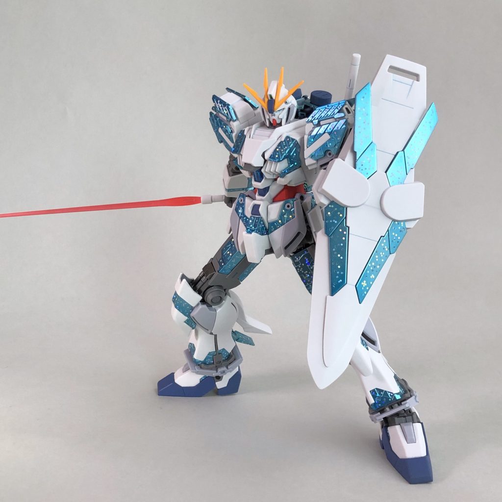 コアファイターの青色もマーズディープブルーで塗装し、足やバックパックと同じにしました。