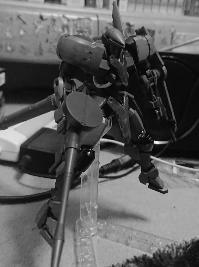 カラーリングと名称の元ネタは、0083のゲルググマリーネ。