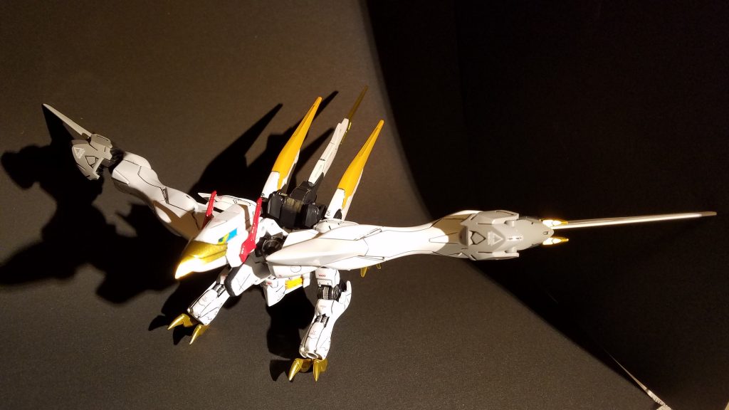 差し替え無しで鳳凰モードに変形します。
頭は某キットのカモメを使用しています。