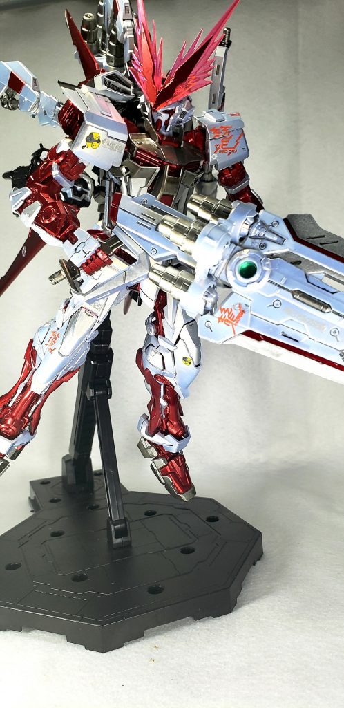 そろそろ、カラーレシピに入ります。
フレーム
Exシルバー→クリアレッド
装甲
Exシルバー→クリアホワイト
バッグパック(黒)
Exブラック
胸部他灰色部分
Exシルバー→スターブライトジェラルミン