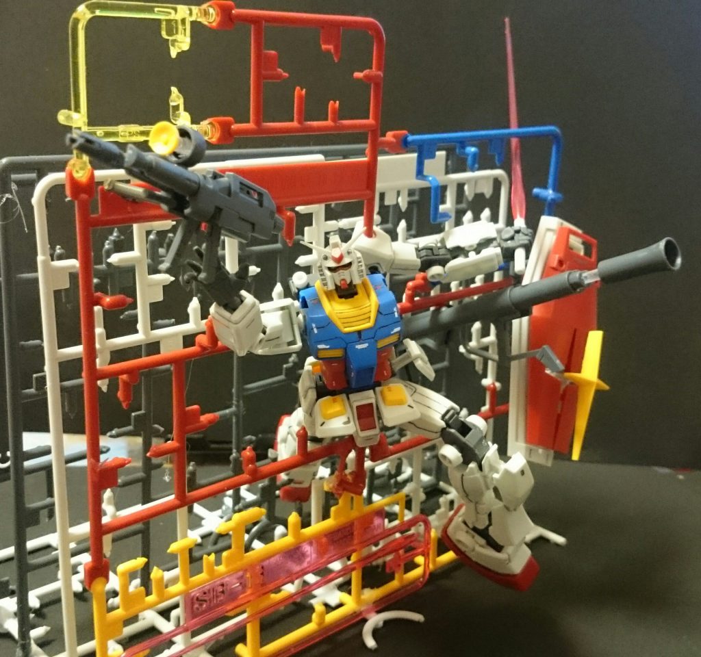 ランナーからパーツを切り出して組み立てる楽しさ～🎶