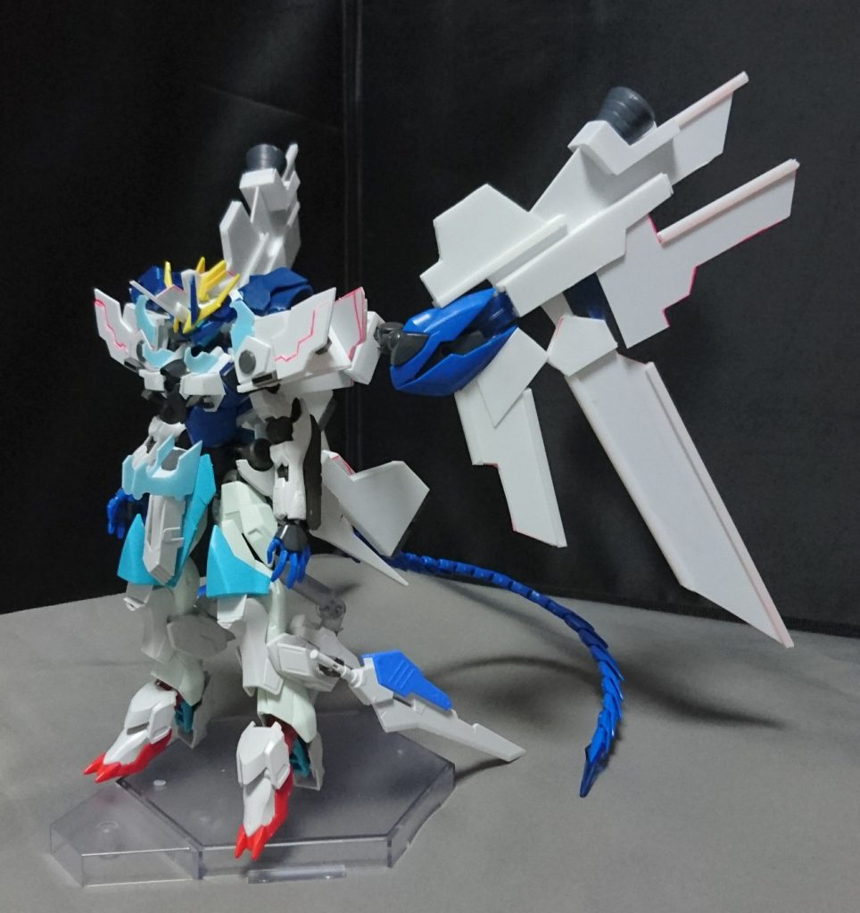 塗装前の状態です!
大きなウイング、肩もプラ板で作りました!
無事完成してよかったですぅ(*´∀`)