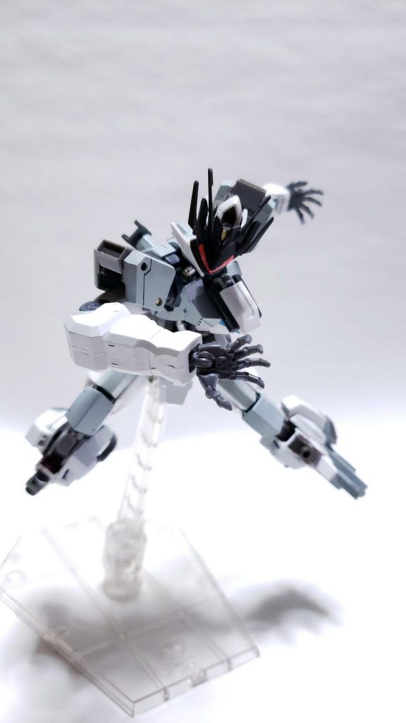 硬質製ハンド
この機体のメイン武装