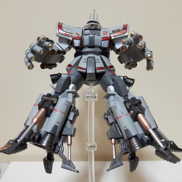 サイコミュザク実戦配備型