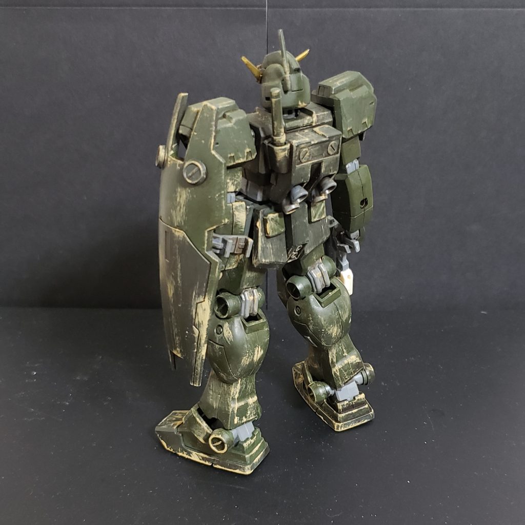 バックパックはジム寒冷地のやつです。
武器のことを失念していたので、陸ジムかなにかのを持たせてごまかす。