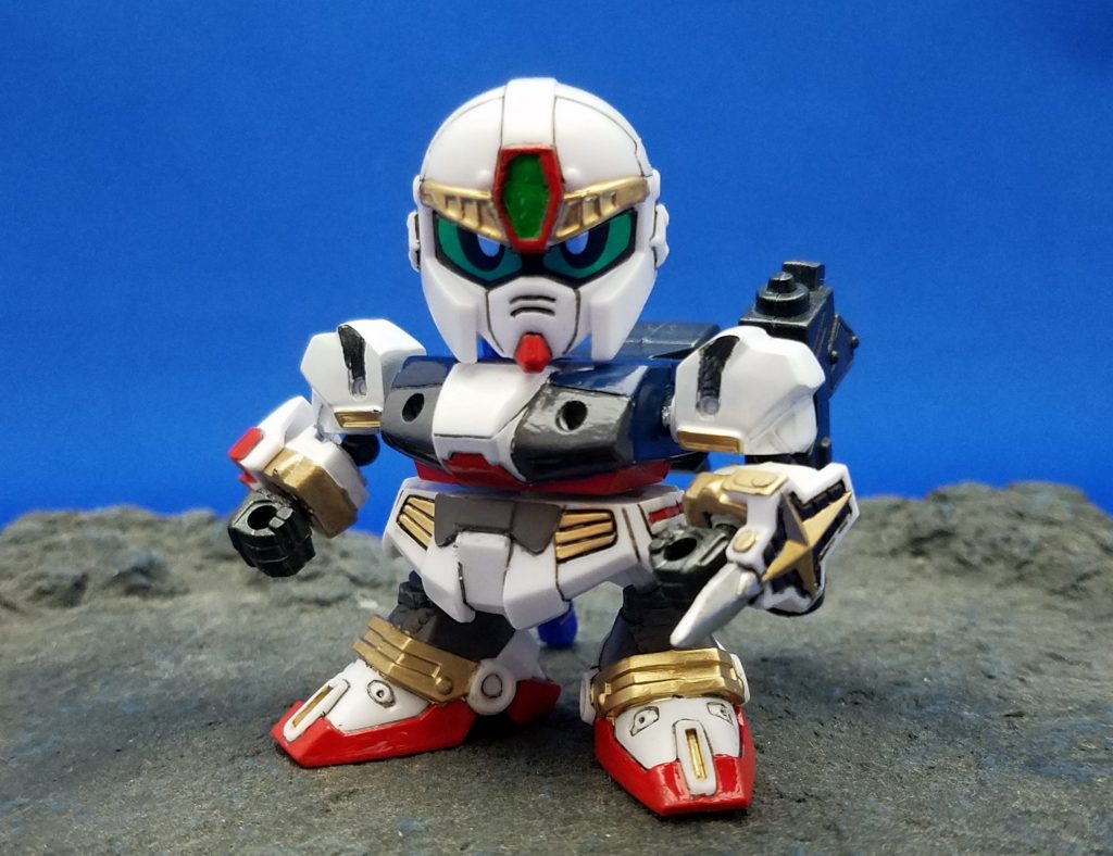 武者にするにあたって元キットにあった鎖帷子のモールドやパーソナルマークになる三日月や手裏剣のマークは消してあります。