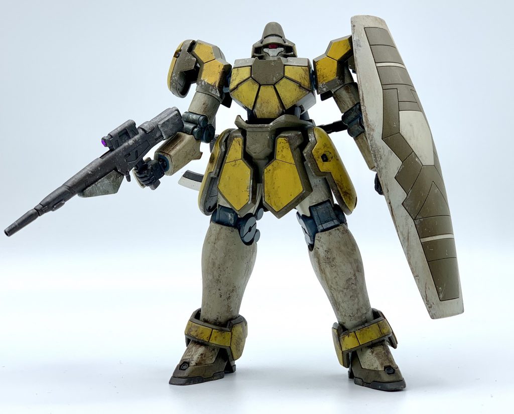 汚し塗装は全体的に一様ではなく、上半身は軽めに汚した方が良いらしいので、上半分はウェザリング等少し抑えています。