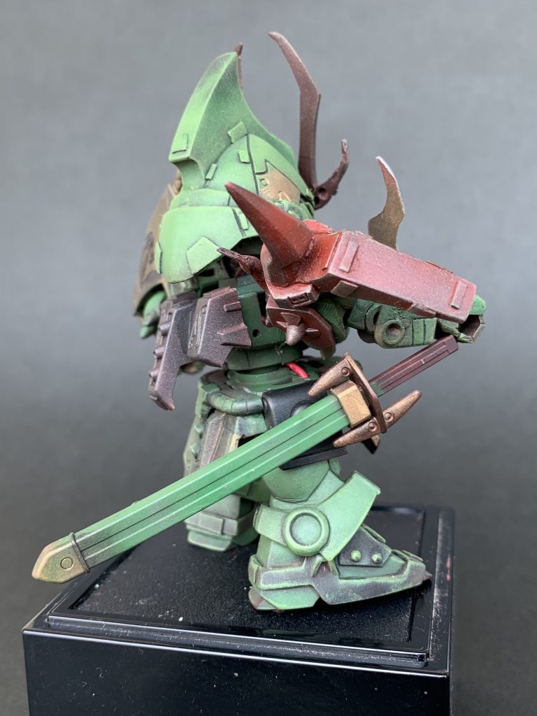 バック

各所にプラを貼って
簡単ディテールアップ（笑）