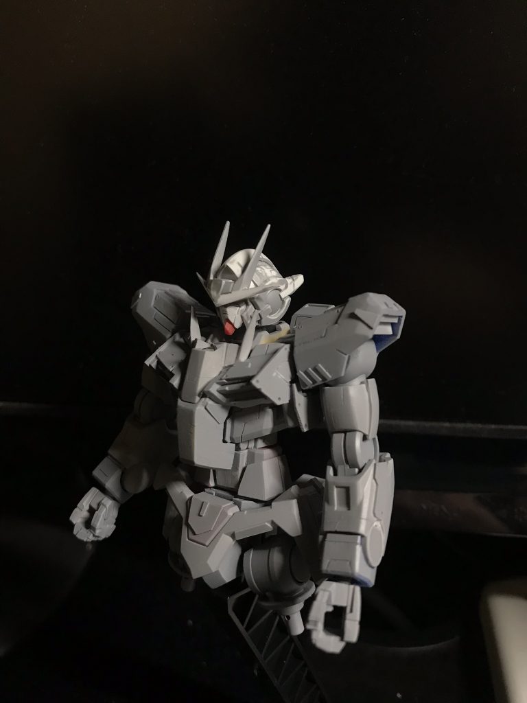 パテ盛ったのはコクピット下くらいであとはプラ板メインです。