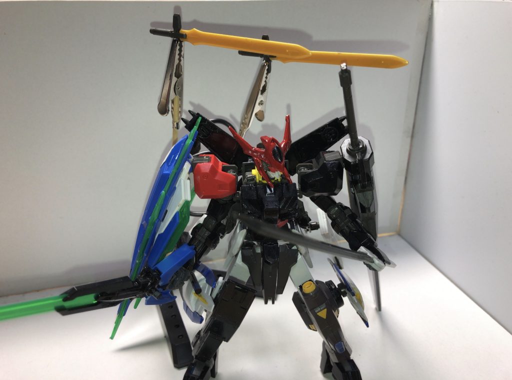 レーテー(背面に装備している2本の剣)もオールレンジ攻撃対応にした