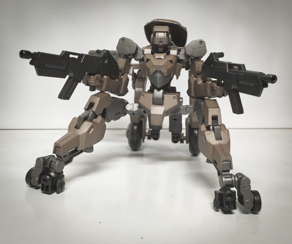ライフル
百錬のJEE-205アサルトライフルをベースにした獅電の主兵装。
本機はこれを二丁装備する。