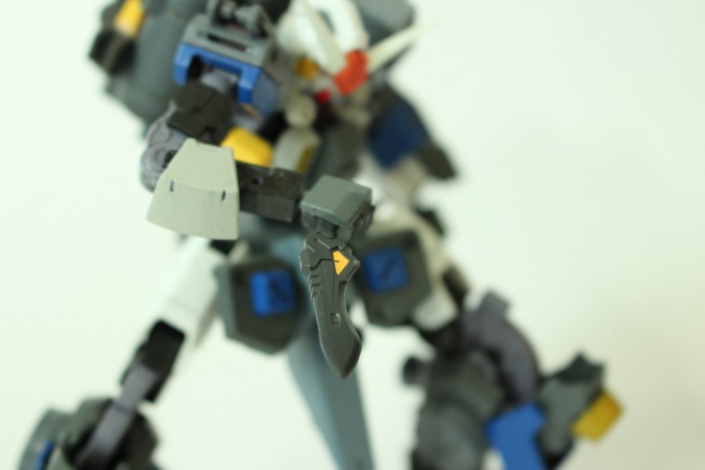 コンバットナイフ
バックパック下部に取り付け可能。