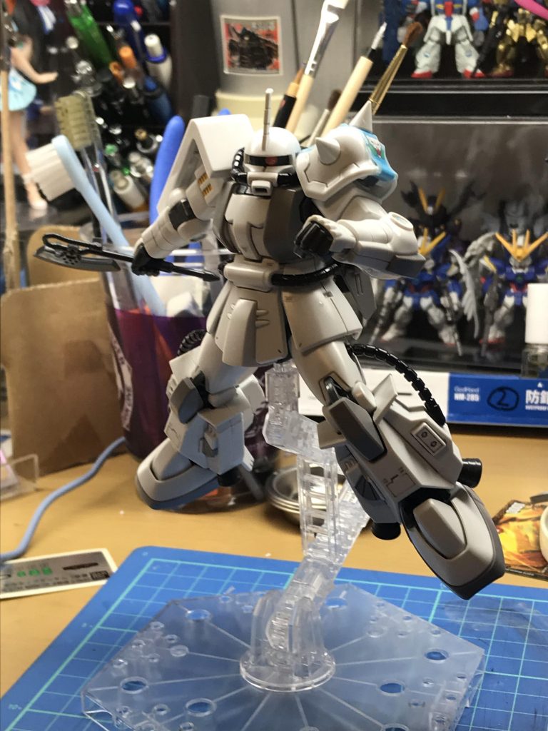 白いザクってかっこいいですね