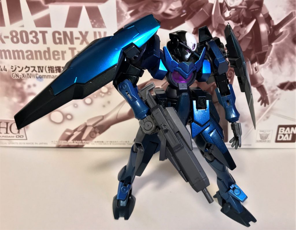 めちゃウマな方のツイッターで言ってたプレミアムミラークローム+クリアカラー。
真似したものの同じようにはいかず…。
その後クリアブルーを何回か重ねました。