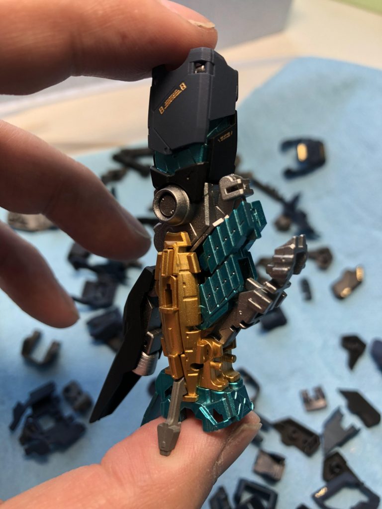 足部分だけで7色の塗り分け。
RG大変過ぎですね💦