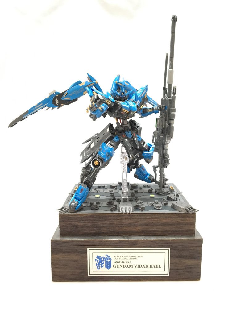 台座も一から作成し、名前プレートシールも自己で作成しました。