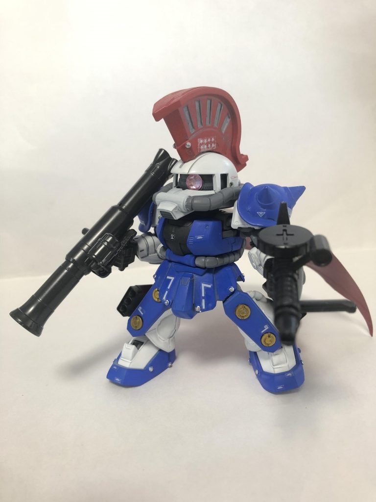 ザクマシンガンとバズーカも持てます