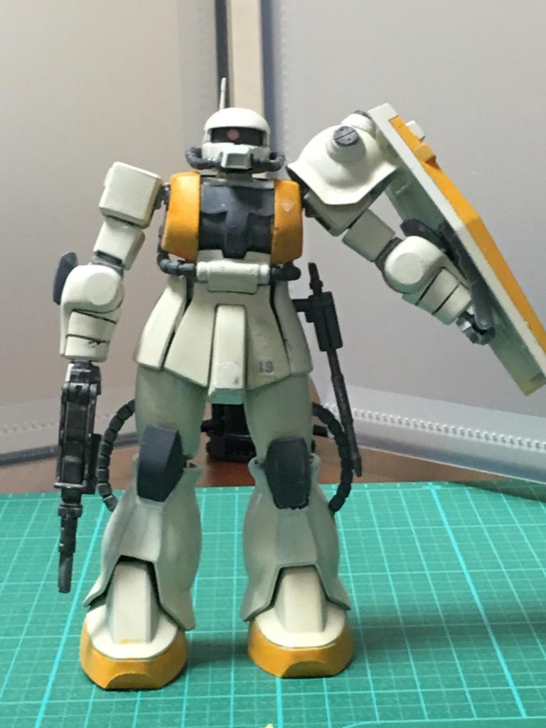 シールドの保持が難しくて、脇がしめられません(^^)