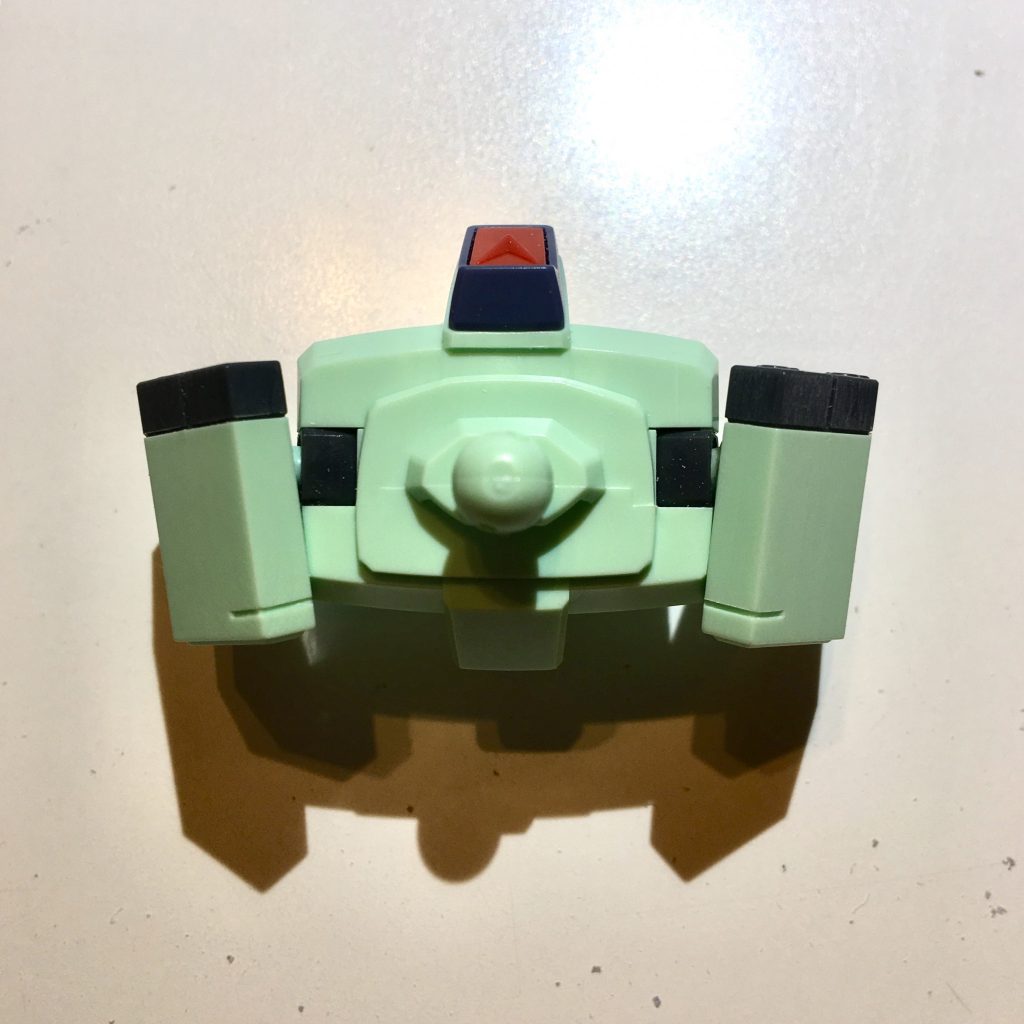 唯一プロポーションでイジったのは、腰ミサイルポッドを八の字開きしたとこ。