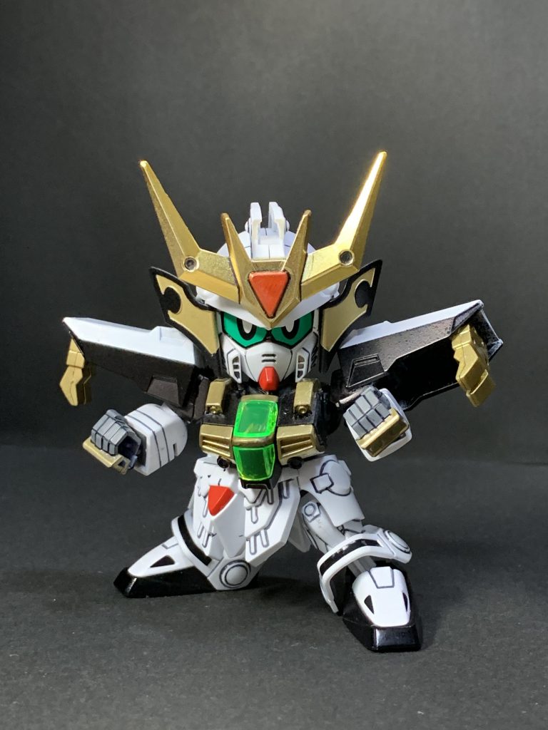 素体はご覧の通り號斗丸で肩と胸の鎧は1/144ダブルXを使用しました